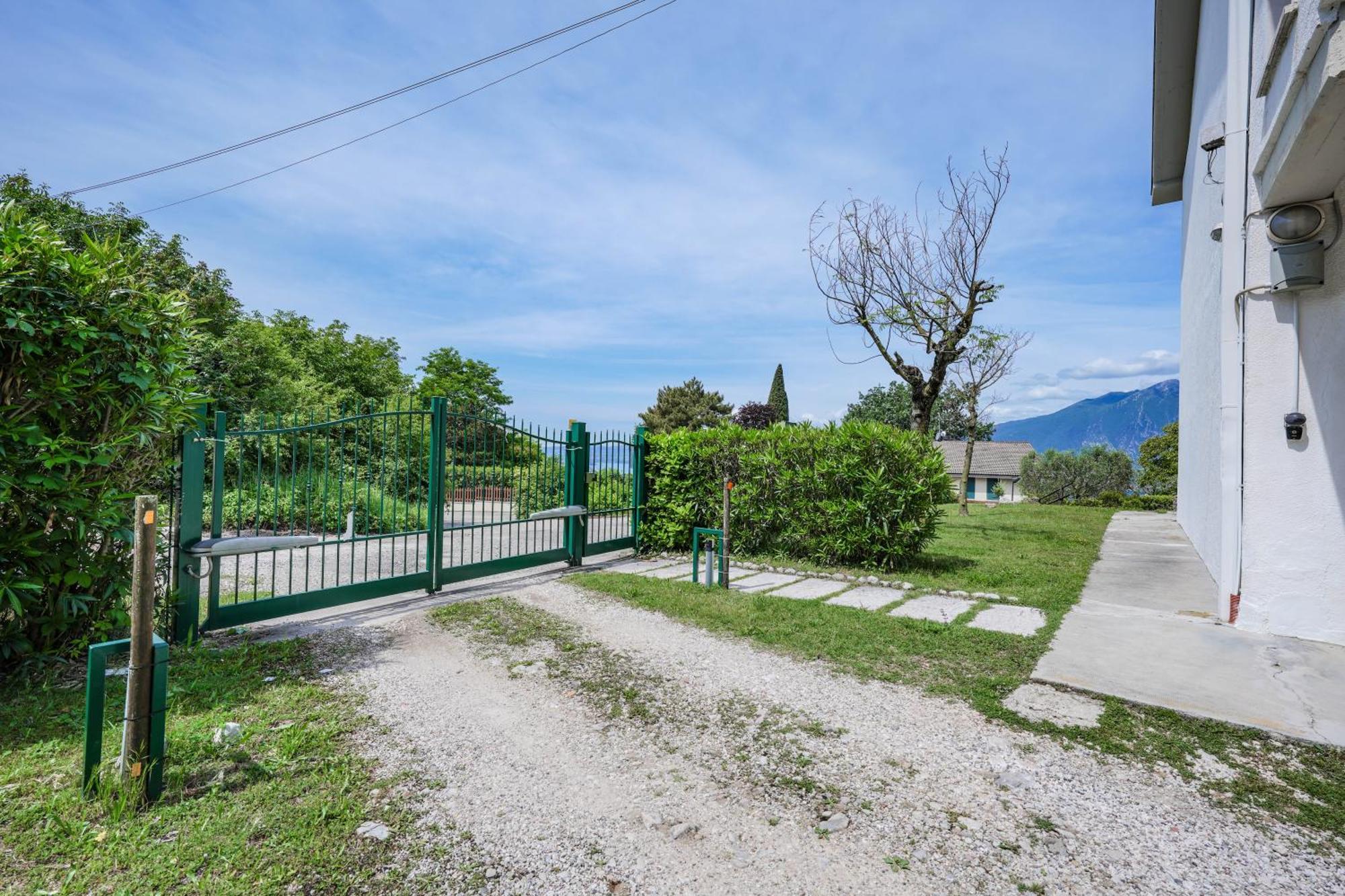 Garda Panoramic House Apartment Albisano Ngoại thất bức ảnh